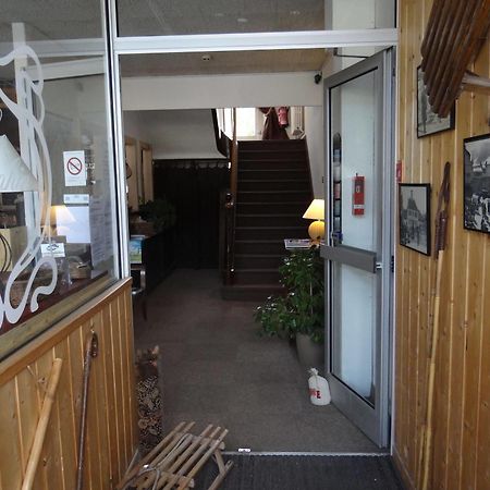 ווילארד-דה-לאנס Hotel Le Dauphin מראה חיצוני תמונה