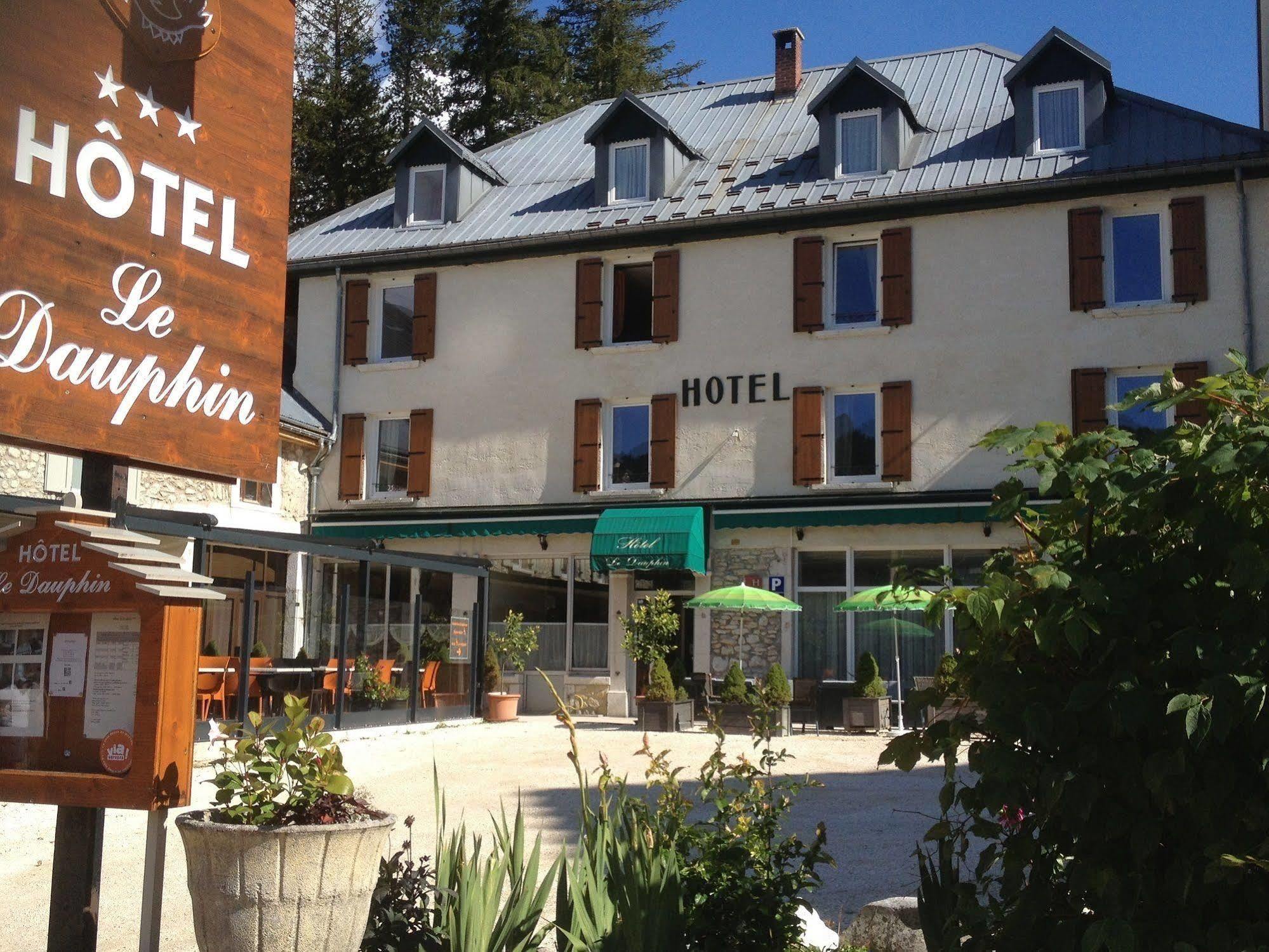 ווילארד-דה-לאנס Hotel Le Dauphin מראה חיצוני תמונה